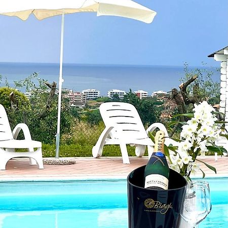 Vigneto - Italian Restaurant & B&B Villa Rosa Di Martinsicuro Esterno foto