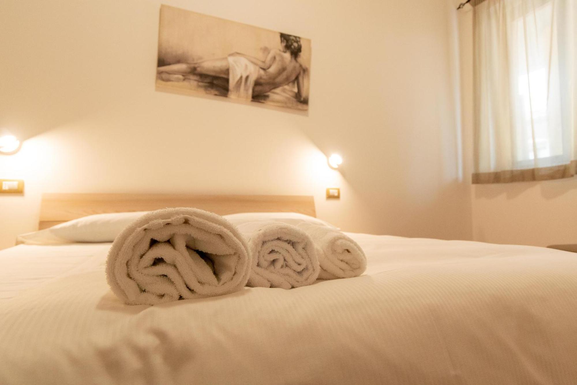 Vigneto - Italian Restaurant & B&B Villa Rosa Di Martinsicuro Esterno foto