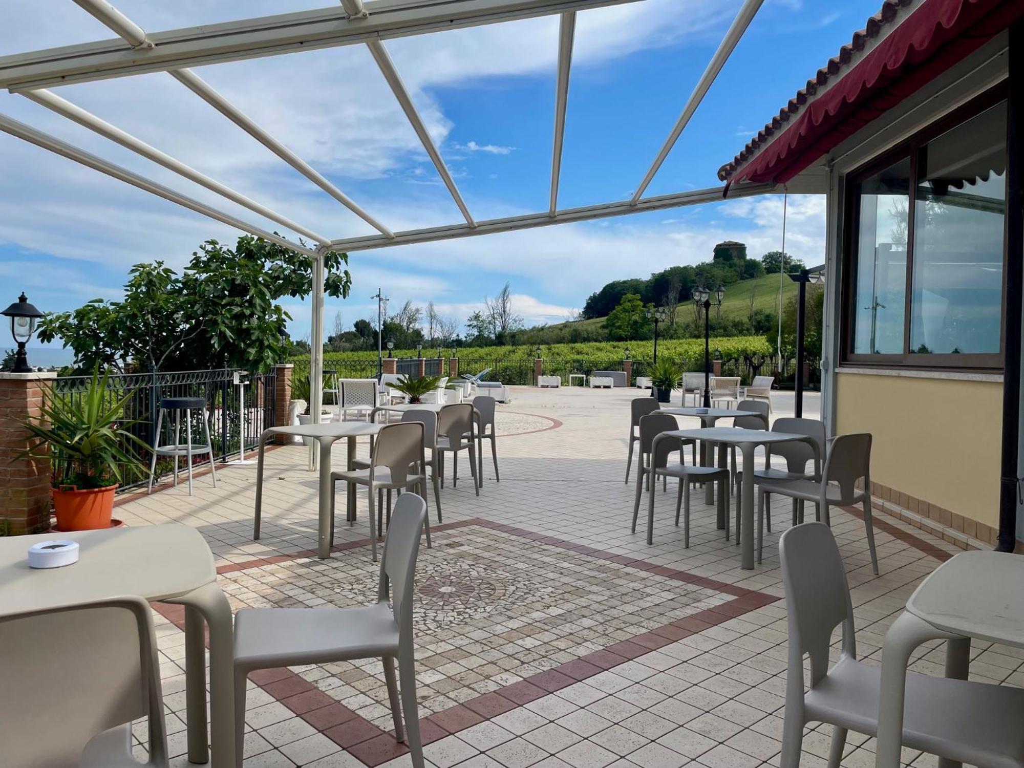 Vigneto - Italian Restaurant & B&B Villa Rosa Di Martinsicuro Esterno foto